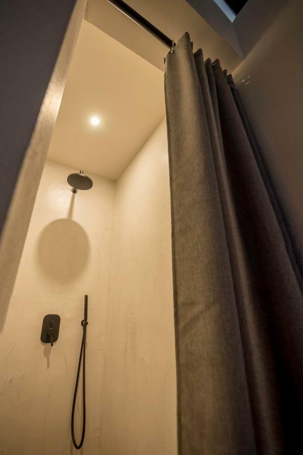 Misteli Suites อาโกรตีรี ภายนอก รูปภาพ